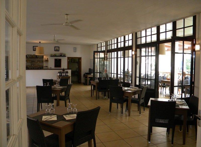 Hotel Restaurant Les Falaises Bouzies Ngoại thất bức ảnh